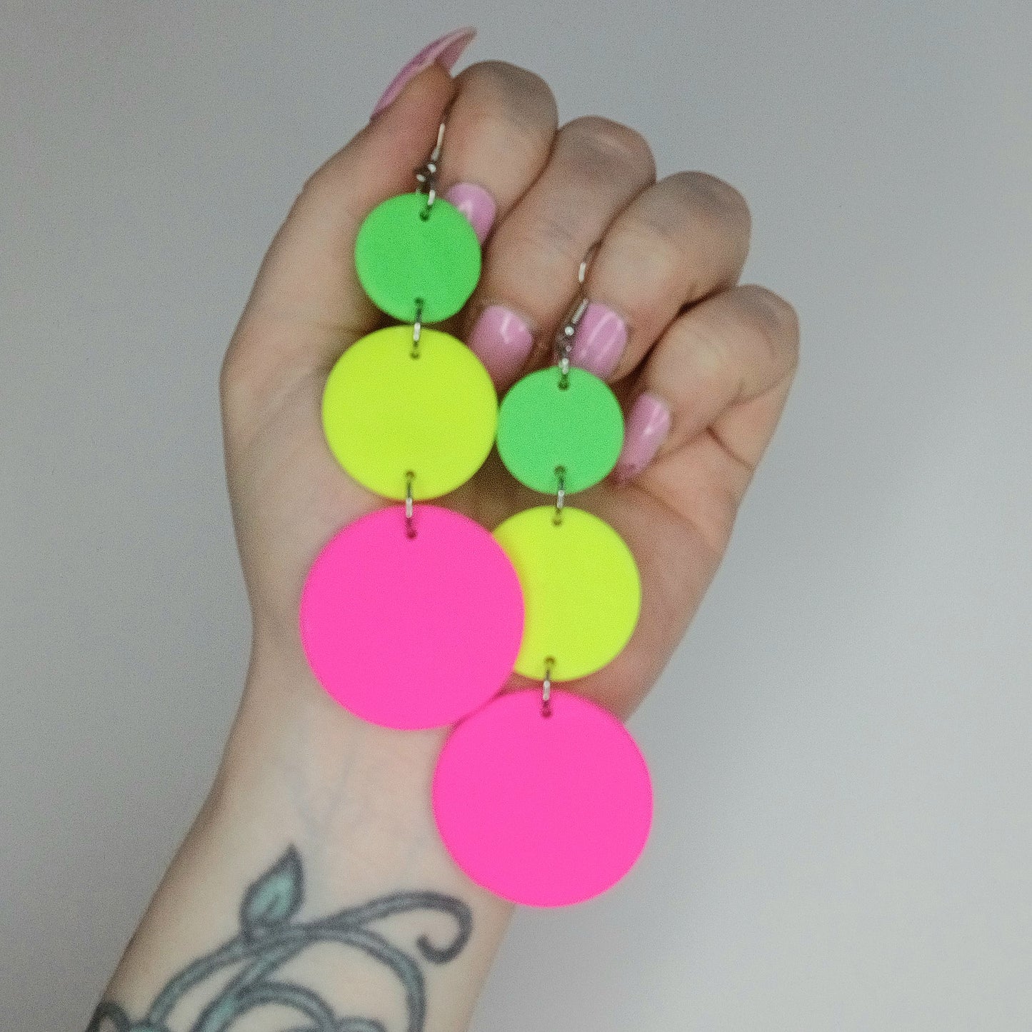 Neon TRIO -korvakorut